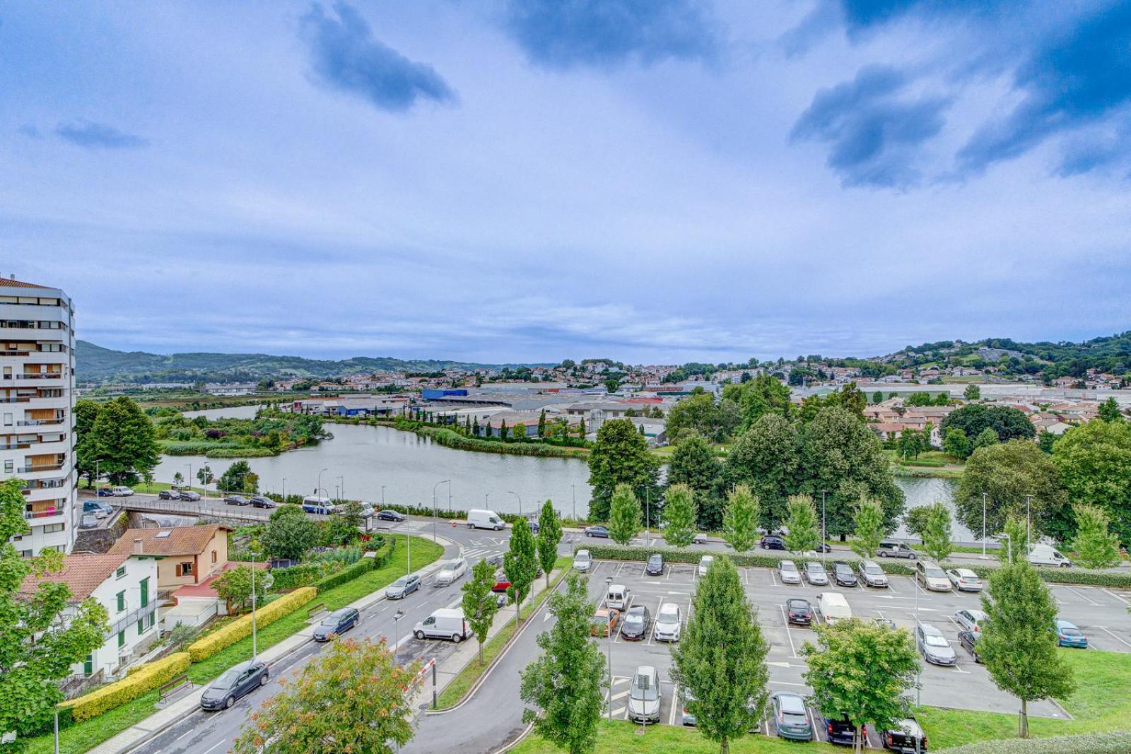 Luminoso Atico Con Terraza, Irun, Parking, 4Pax Lejlighed Eksteriør billede